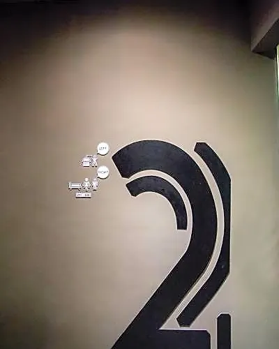 ホステル H オステル バリ